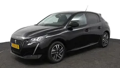 Zwart Gebruikt 2023 Peugeot 208 Allure Hatchback | € 18.945 (Eerlijke prijs)
