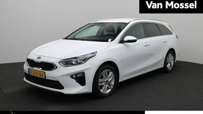 Gebruikt 2021 Kia Ceed Hatchback | € 17.900 (Eerlijke prijs)