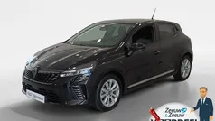 Gebruikt 2024 Renault Clio V Evolution Hatchback | € 18.795 (Eerlijke prijs)