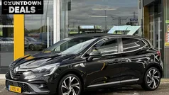 Zwart Gebruikt 2021 Renault Clio V R.S. Hatchback | € 19.545 (Eerlijke prijs)