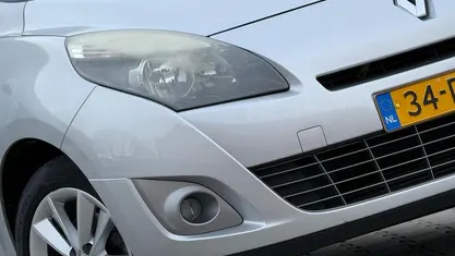 Grijs Occasion 2011 Renault Grand Scénic III MPV | € 3.425 (Eerlijke prijs)