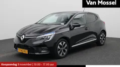 Gebruikt 2023 Renault Clio V Evolution Hatchback | € 17.435 (Eerlijke prijs)