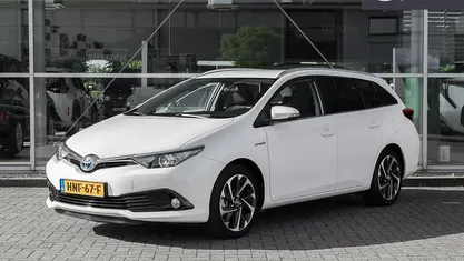 Occasion 2025 Toyota Auris Stationwagen | € 16.549 (Super prijs)