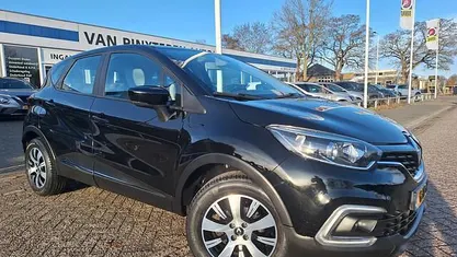 Occasion Renault Captur LIMITED 90 PK (66 kW) 2018 Zwart (metallic) SUV