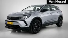 Grijs Gebruikt 2024 Opel Grandland X SUV | € 29.940 (Eerlijke prijs)