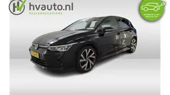 Zwart Gebruikt 2024 VW Golf VIII R-line Hatchback | € 34.695 (Eerlijke prijs)