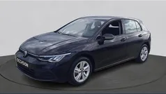 Gebruikt 2021 VW Golf VIII Life Hatchback | € 17.940 (Eerlijke prijs)