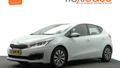 Wit Gebruikt 2018 Kia Ceed Hatchback | € 9.900 (Eerlijke prijs)