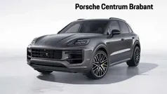 Gebruikt 2025 Porsche Cayenne Turbo E-Hybrid SUV | € 257.895 (Iets duurder)