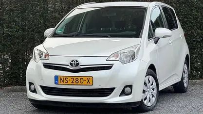 Occasion Toyota Verso-S 99 PK (72 kW) 2012 Wit MPV