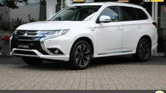 Wit Gebruikt 2017 Mitsubishi Outlander Instyle SUV | € 21.845 (Eerlijke prijs)