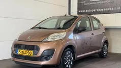 Beige Gebruikt 2013 Peugeot 107 Access Hatchback | € 4.450 (Eerlijke prijs)
