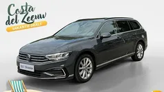 Grijs Gebruikt 2020 VW Passat Business Stationwagen | € 23.250 (Eerlijke prijs)