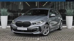 Skyscraper grey Gebruikt 2024 BMW 118 Executive Hatchback | € 31.850 (Eerlijke prijs)