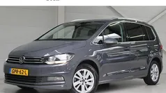 Gebruikt 2023 VW Touran Highline MPV | € 34.950 (Eerlijke prijs)