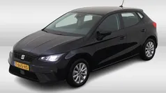 Zwart Gebruikt 2023 Seat Ibiza Style Hatchback | € 16.950 (Eerlijke prijs)