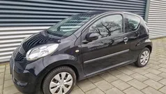 Zwart Gebruikt 2011 Citroën C1 SELECTION Hatchback | € 2.949 (Eerlijke prijs)