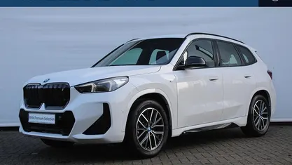 Wit Occasion 2023 BMW iX1 Comfort Edition SUV | € 39.950 (Eerlijke prijs)