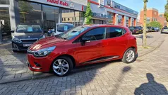 Rood Gebruikt 2016 Renault Clio IV LIMITED Hatchback | € 10.149 (Eerlijke prijs)