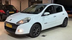 Wit Gebruikt 2011 Renault Clio II Hatchback | € 2.400 (Goede deal)