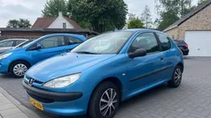 Blauw Gebruikt 2001 Peugeot 206 Hatchback | € 750 (Eerlijke prijs)