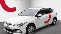 Gebruikt 2022 VW Golf VIII Style Sedan | € 25.352 (Eerlijke prijs)