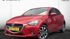 Rood Gebruikt 2017 Mazda 2 Hatchback | € 14.945 (Eerlijke prijs)