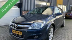 Grijs, metallic lak Gebruikt 2008 Opel Astra Hatchback | € 2.450 (Eerlijke prijs)