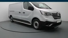 Zilver metallic Gebruikt 2022 Renault Trafic Komfort Van | € 20.990 (Eerlijke prijs)