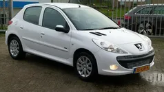 Wit Gebruikt 2011 Peugeot 206+ Sportium Hatchback | € 2.950 (Eerlijke prijs)