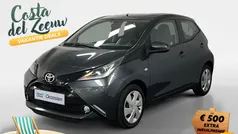Grijs Gebruikt 2017 Toyota Aygo X-play Hatchback | € 8.935 (Eerlijke prijs)