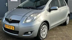 Grijs Gebruikt 2011 Toyota Yaris Hatchback | € 7.495 (Eerlijke prijs)