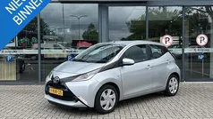 Grijs Gebruikt 2014 Toyota Aygo X-play Hatchback | € 7.445 (Eerlijke prijs)