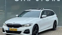 Wit Gebruikt 2021 BMW 330 M Sport Stationwagen | € 27.945 (Eerlijke prijs)