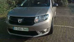 Goud Gebruikt 2014 Dacia Sandero Lauréate Hatchback | € 6.250 (Goede deal)