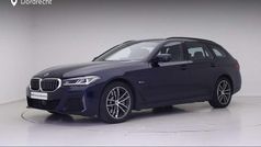Blauw Gebruikt 2023 BMW 530e Comfort Edition Stationwagen | € 46.895 (Goede deal)