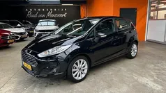 Zwart (metallic) Gebruikt 2016 Ford Fiesta Titanium X Hatchback | € 11.900 (Eerlijke prijs)
