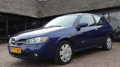 Blauw, metallic lak Gebruikt 2004 Nissan Almera Acenta Hatchback | € 1.250