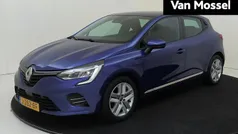Blauw Gebruikt 2020 Renault Clio V Zen Hatchback | € 14.735 (Eerlijke prijs)