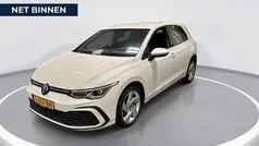 Wit Gebruikt 2023 VW Golf VIII GTE Hatchback | € 27.940 (Eerlijke prijs)