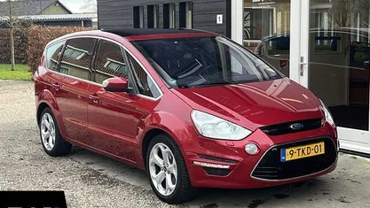 Rood Occasion 2014 Ford S-MAX Platinum MPV | € 8.945 (Eerlijke prijs)