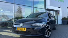Zwart Gebruikt 2021 VW Golf VIII Life Hatchback | € 25.995 (Eerlijke prijs)
