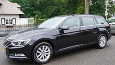 Zwart, metallic lak Gebruikt 2015 VW Passat Comfortline Stationwagen | € 12.900 (Eerlijke prijs)