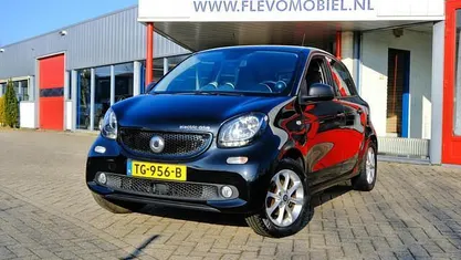 Occasion Smart ForFour Electric Drive 60 kW (82 PK) 2018 Zwart Hatchback