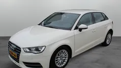 Gebruikt 2014 Audi A3 Ambiente Hatchback | € 13.840 (Eerlijke prijs)
