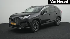 Zwart Gebruikt 2023 Toyota RAV4 Hybrid Play SUV | € 40.900 (Goede deal)