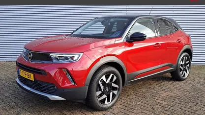 Rood Occasion 2021 Opel Mokka Elegance SUV | € 17.495 (Eerlijke prijs)