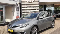 Grijs Gebruikt 2016 Toyota Auris Hybrid Hatchback | € 14.400 (Eerlijke prijs)