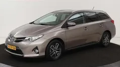 Bruin Gebruikt 2014 Toyota Auris Stationwagen | € 11.400 (Eerlijke prijs)