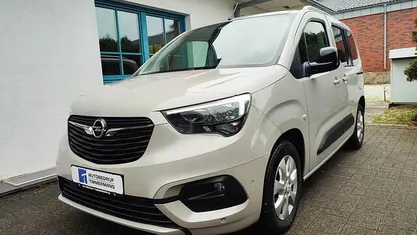 Beige Occasion 2020 Opel Combo Life MPV | € 26.750 (Eerlijke prijs)